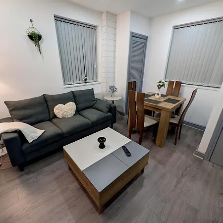 Apartment Modern Family Friendly 4bd House Bradford (West Yorkshire)