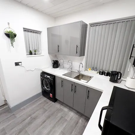 Apartment Modern Family Friendly 4bd House *